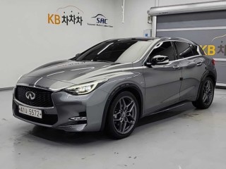 인피니티 Q30 2.0 프리미엄 중고차 매물 사진