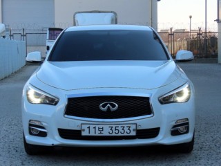 인피니티 Q50 2.2D 프리미엄 중고차 매물 사진