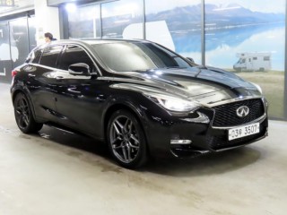 인피니티 Q30 2.0 프리미엄 중고차 매물 사진